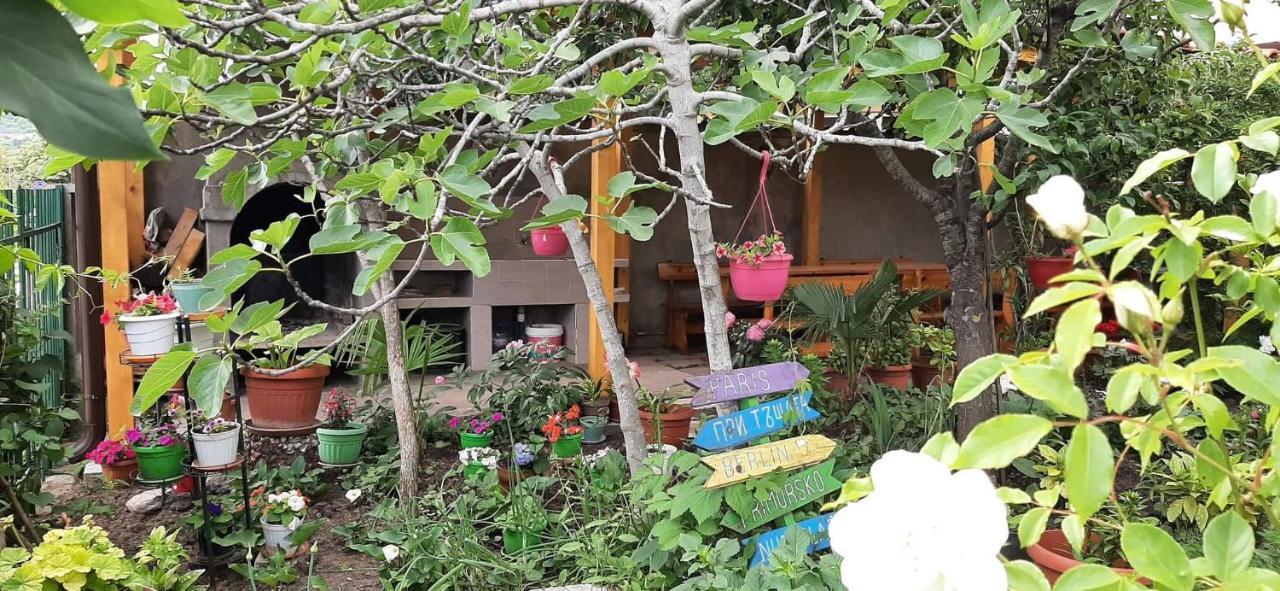 Apartamento Family House Primorsko Exterior foto