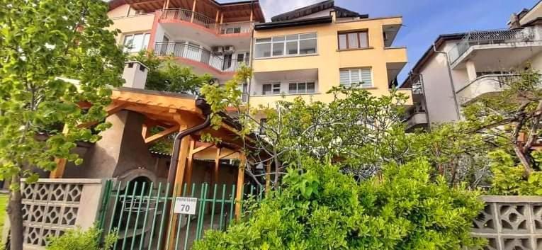 Apartamento Family House Primorsko Exterior foto
